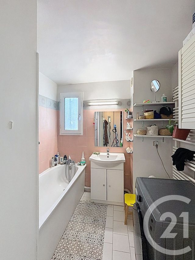 Appartement F3 bis à vendre - 4 pièces - 81.52 m2 - MONTPELLIER - 34 - LANGUEDOC-ROUSSILLON - Century 21 Vicarello