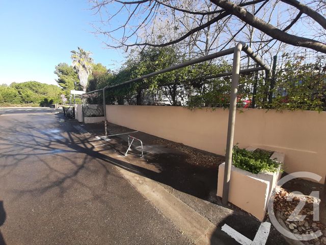 parking à louer - 13.0 m2 - MONTPELLIER - 34 - LANGUEDOC-ROUSSILLON - Century 21 Vicarello