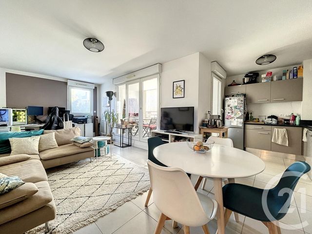 Appartement F3 à vendre - 3 pièces - 72.2 m2 - CASTELNAU LE LEZ - 34 - LANGUEDOC-ROUSSILLON - Century 21 Vicarello