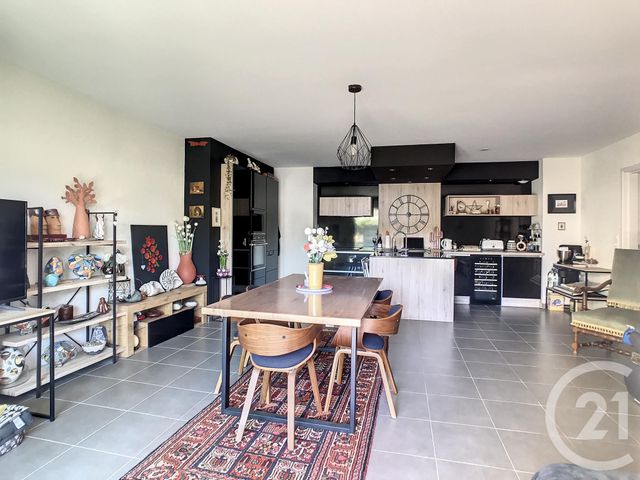 Appartement T3 à vendre - 3 pièces - 72.53 m2 - CASTELNAU LE LEZ - 34 - LANGUEDOC-ROUSSILLON - Century 21 Vicarello