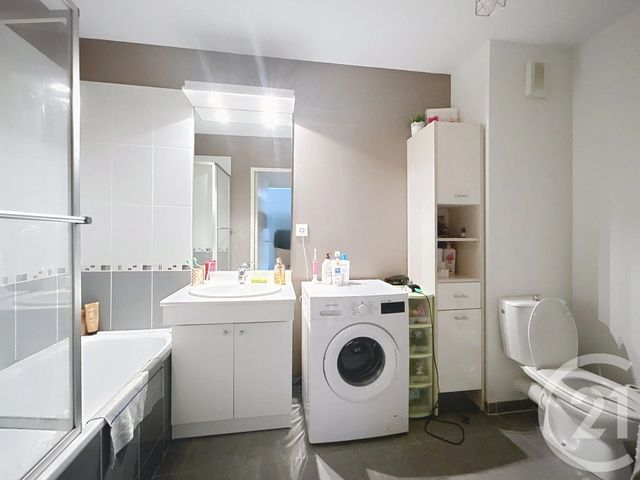 Appartement T2 à vendre - 2 pièces - 41.45 m2 - LUNEL - 34 - LANGUEDOC-ROUSSILLON - Century 21 Vicarello