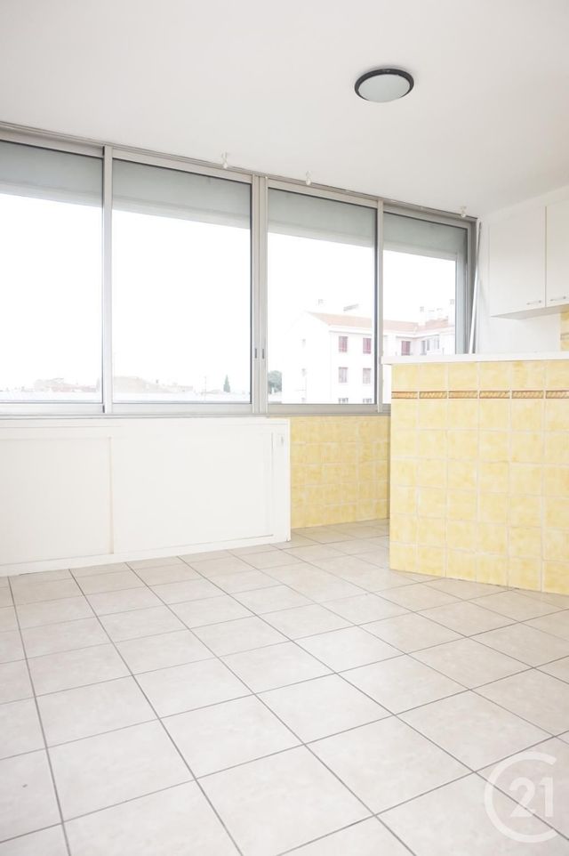 Appartement F1 à louer - 1 pièce - 25.5 m2 - MONTPELLIER - 34 - LANGUEDOC-ROUSSILLON - Century 21 Vicarello