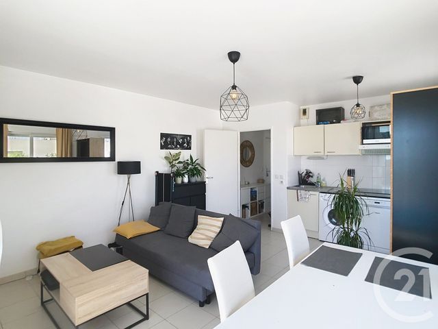 Appartement F2 à vendre - 2 pièces - 45.7 m2 - JUVIGNAC - 34 - LANGUEDOC-ROUSSILLON - Century 21 Vicarello