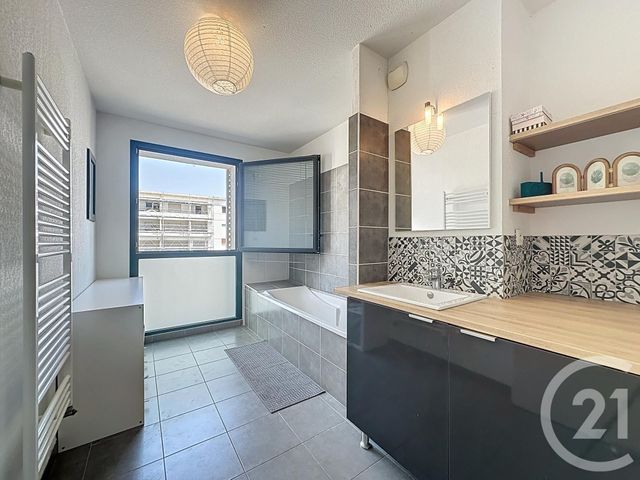 Appartement F4 à vendre - 3 pièces - 85.0 m2 - MONTPELLIER - 34 - LANGUEDOC-ROUSSILLON - Century 21 Vicarello