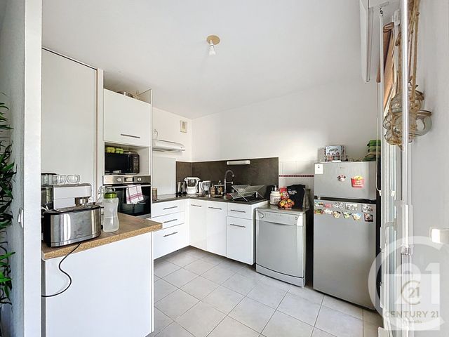 Afficher la photo en grand Appartement F3 à vendre - 3 pièces - 59.5 m2 - LE CRES - 34 - LANGUEDOC-ROUSSILLON - Century 21 Vicarello