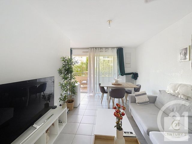 Afficher la photo en grand Appartement F3 à vendre - 3 pièces - 59.5 m2 - LE CRES - 34 - LANGUEDOC-ROUSSILLON - Century 21 Vicarello