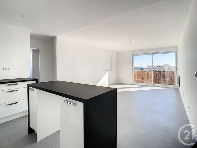 Appartement F4 à louer - 4 pièces - 83.27 m2 - MONTPELLIER - 34 - LANGUEDOC-ROUSSILLON - Century 21 Vicarello