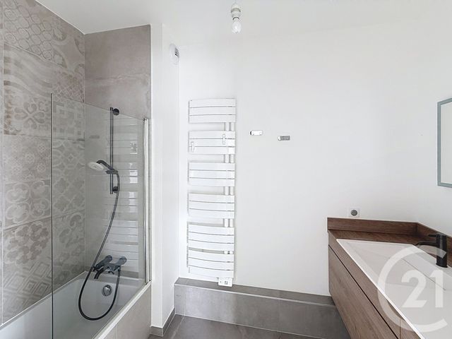Afficher la photo en grand Appartement F4 à vendre - 4 pièces - 96.38 m2 - CASTELNAU LE LEZ - 34 - LANGUEDOC-ROUSSILLON - Century 21 Vicarello