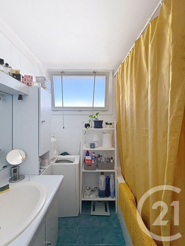 Afficher la photo en grand Appartement F3 à vendre - 3 pièces - 61.99 m2 - MONTPELLIER - 34 - LANGUEDOC-ROUSSILLON - Century 21 Vicarello