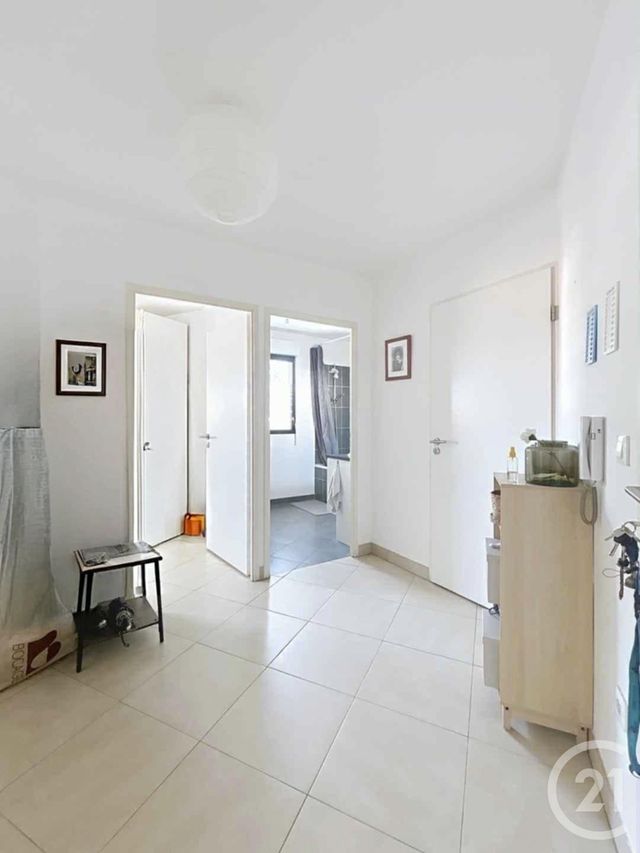 Appartement T3 à vendre - 3 pièces - 64.0 m2 - CASTELNAU LE LEZ - 34 - LANGUEDOC-ROUSSILLON - Century 21 Vicarello