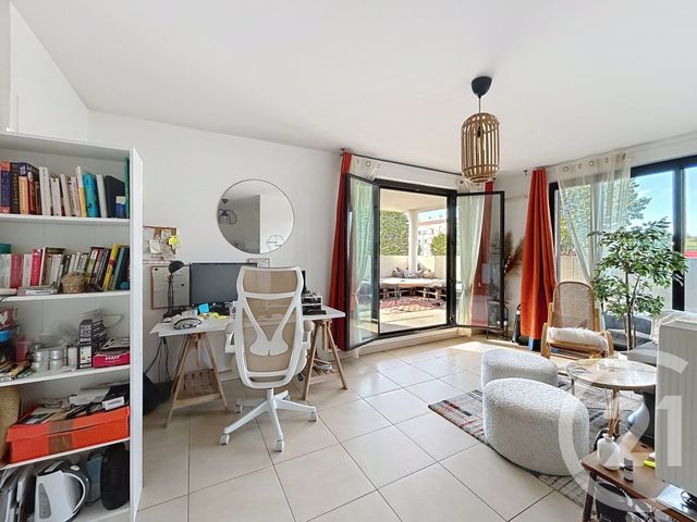 Appartement T3 à vendre - 3 pièces - 64.0 m2 - CASTELNAU LE LEZ - 34 - LANGUEDOC-ROUSSILLON - Century 21 Vicarello
