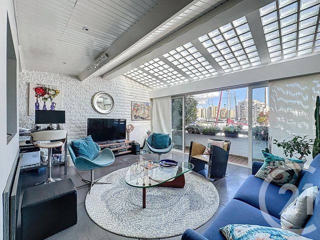 maison à vendre - 7 pièces - 256.42 m2 - MAUGUIO CARNON - 34 - LANGUEDOC-ROUSSILLON - Century 21 Vicarello