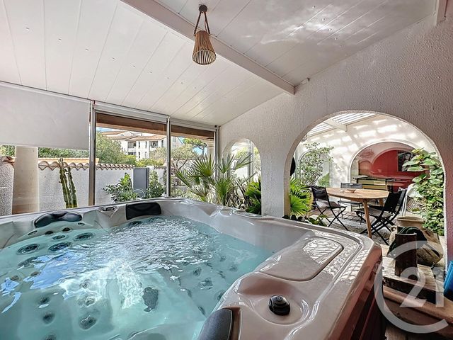 maison à vendre - 7 pièces - 256.42 m2 - MAUGUIO CARNON - 34 - LANGUEDOC-ROUSSILLON - Century 21 Vicarello