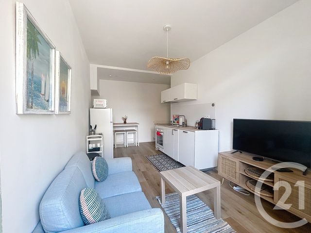 Appartement T3 à vendre - 3 pièces - 54.89 m2 - CASTELNAU LE LEZ - 34 - LANGUEDOC-ROUSSILLON - Century 21 Vicarello