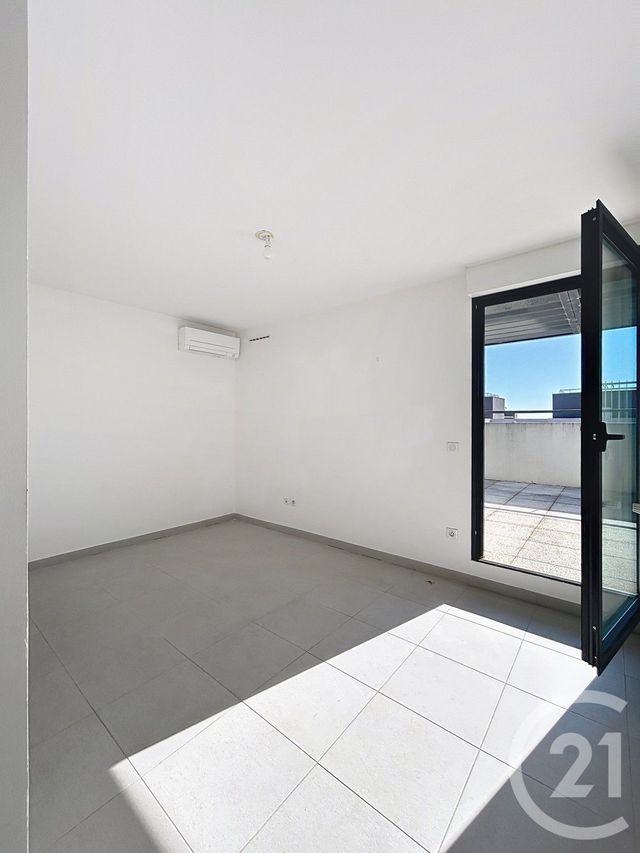 Appartement T3 à vendre - 3 pièces - 59.4 m2 - CASTELNAU LE LEZ - 34 - LANGUEDOC-ROUSSILLON - Century 21 Vicarello