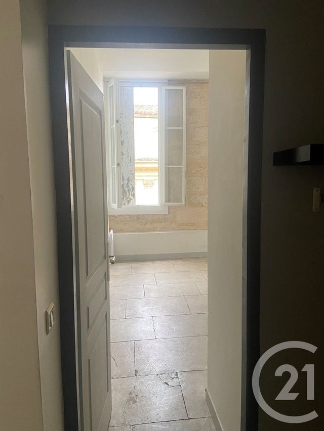 Appartement F2 à louer - 2 pièces - 40.33 m2 - MONTPELLIER - 34 - LANGUEDOC-ROUSSILLON - Century 21 Vicarello