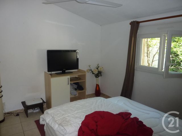 maison à louer - 4 pièces - 84.1 m2 - ST AUNES - 34 - LANGUEDOC-ROUSSILLON - Century 21 Vicarello