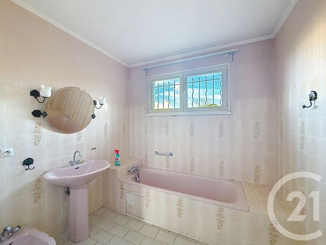 maison à vendre - 8 pièces - 180.0 m2 - JUVIGNAC - 34 - LANGUEDOC-ROUSSILLON - Century 21 Vicarello