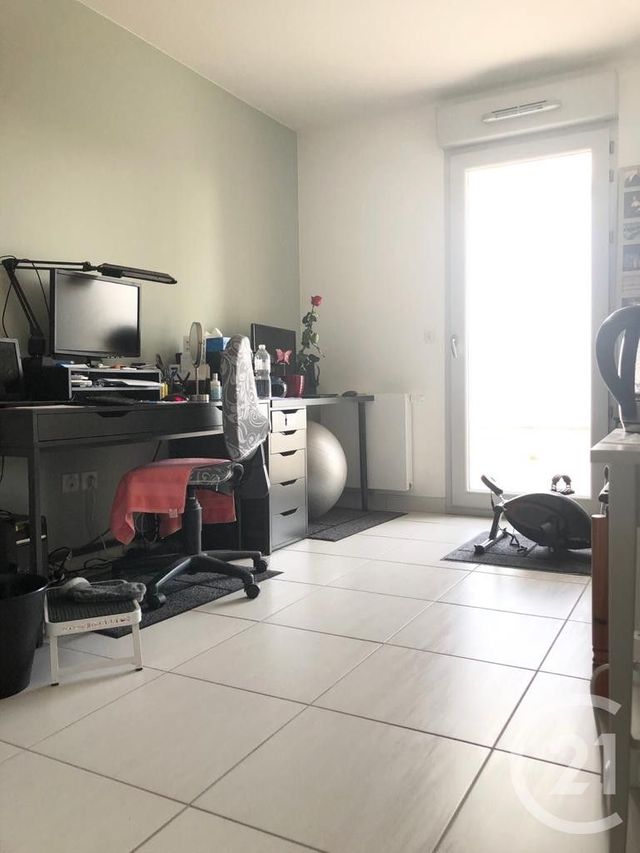 Appartement F3 à louer - 3 pièces - 67.8 m2 - CASTRIES - 34 - LANGUEDOC-ROUSSILLON - Century 21 Vicarello