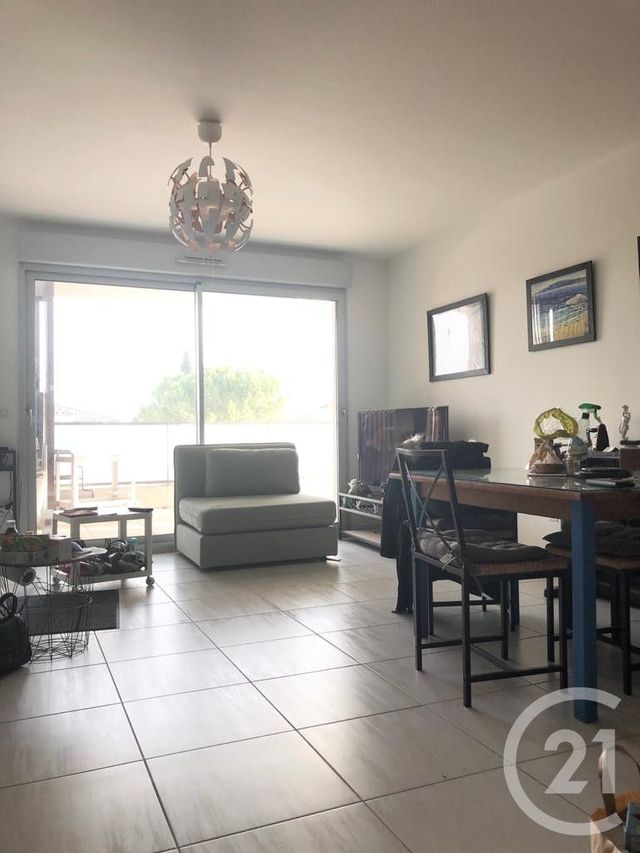 Appartement F3 à louer - 3 pièces - 67.8 m2 - CASTRIES - 34 - LANGUEDOC-ROUSSILLON - Century 21 Vicarello