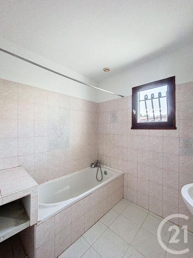 maison à louer - 4 pièces - 80.0 m2 - LUNEL VIEL - 34 - LANGUEDOC-ROUSSILLON - Century 21 Vicarello