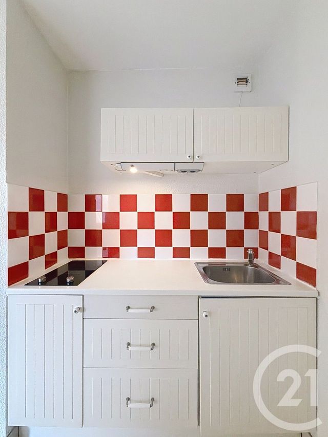 Appartement F1 à louer - 1 pièce - 27.65 m2 - MONTPELLIER - 34 - LANGUEDOC-ROUSSILLON - Century 21 Vicarello