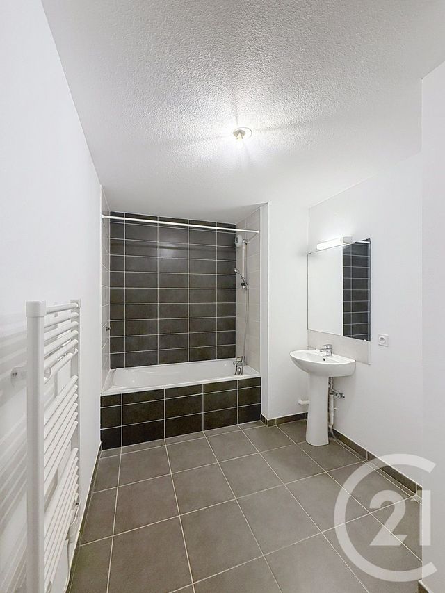 Appartement F3 à louer - 3 pièces - 63.66 m2 - GRABELS - 34 - LANGUEDOC-ROUSSILLON - Century 21 Vicarello