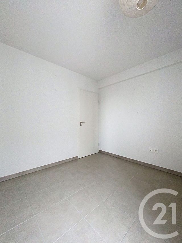 Appartement T3 à vendre - 3 pièces - 62.28 m2 - PRADES LE LEZ - 34 - LANGUEDOC-ROUSSILLON - Century 21 Vicarello