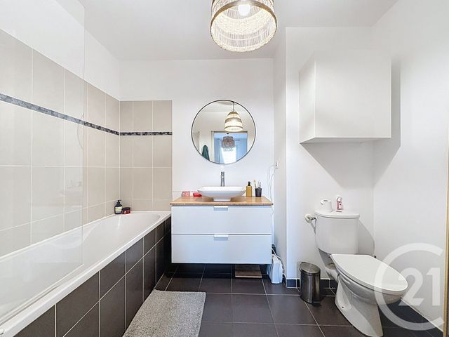 Appartement T2 à vendre - 2 pièces - 45.67 m2 - CASTELNAU LE LEZ - 34 - LANGUEDOC-ROUSSILLON - Century 21 Vicarello