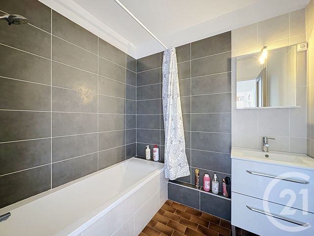 Appartement F2 à vendre - 2 pièces - 49.77 m2 - MONTPELLIER - 34 - LANGUEDOC-ROUSSILLON - Century 21 Vicarello