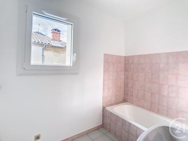 Appartement F2 à louer - 2 pièces - 36.4 m2 - BAILLARGUES - 34 - LANGUEDOC-ROUSSILLON - Century 21 Vicarello