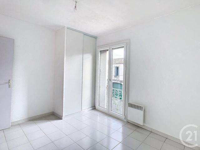 Appartement F2 à louer - 2 pièces - 36.4 m2 - BAILLARGUES - 34 - LANGUEDOC-ROUSSILLON - Century 21 Vicarello