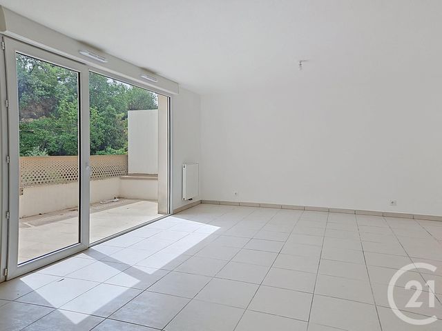 Appartement F3 à louer - 3 pièces - 71.8 m2 - CASTELNAU LE LEZ - 34 - LANGUEDOC-ROUSSILLON - Century 21 Vicarello