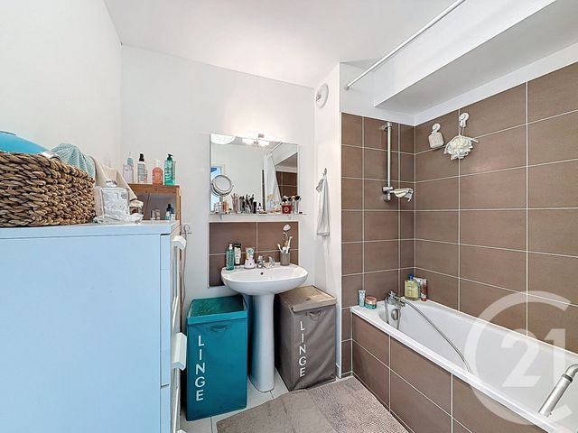 Appartement F4 à vendre - 4 pièces - 84.0 m2 - CASTELNAU LE LEZ - 34 - LANGUEDOC-ROUSSILLON - Century 21 Vicarello