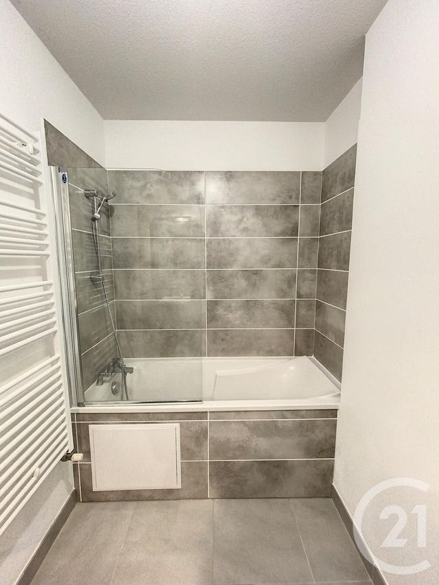 Appartement F3 à louer - 3 pièces - 64.0 m2 - LE CRES - 34 - LANGUEDOC-ROUSSILLON - Century 21 Vicarello