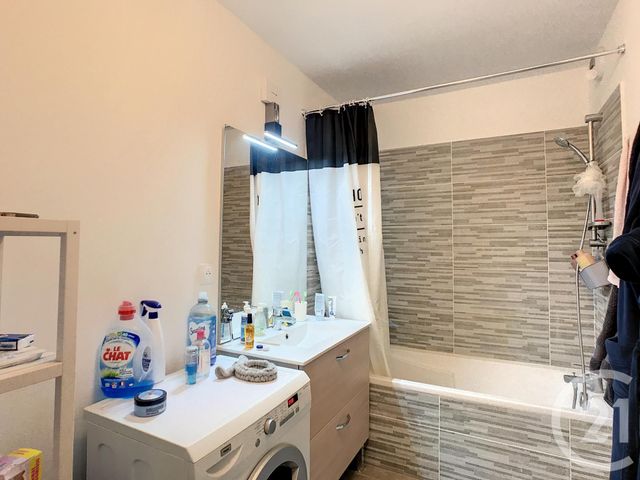 Appartement F2 à louer - 2 pièces - 37.5 m2 - ST JEAN DE VEDAS - 34 - LANGUEDOC-ROUSSILLON - Century 21 Vicarello