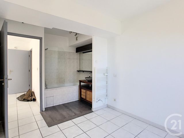 Appartement F2 à louer - 2 pièces - 35.6 m2 - LATTES - 34 - LANGUEDOC-ROUSSILLON - Century 21 Vicarello