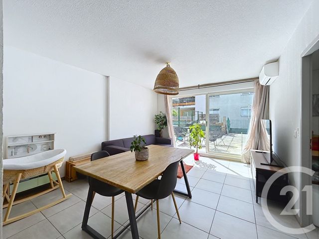 Appartement T3 à vendre - 3 pièces - 61.91 m2 - CASTELNAU LE LEZ - 34 - LANGUEDOC-ROUSSILLON - Century 21 Vicarello