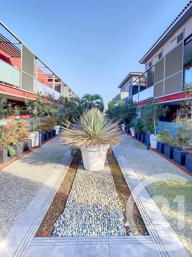 Appartement F4 à vendre - 4 pièces - 73.0 m2 - MAUGUIO CARNON - 34 - LANGUEDOC-ROUSSILLON - Century 21 Vicarello