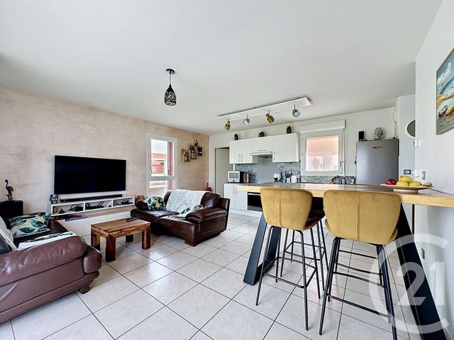 Appartement F4 à vendre - 4 pièces - 73.0 m2 - MAUGUIO CARNON - 34 - LANGUEDOC-ROUSSILLON - Century 21 Vicarello