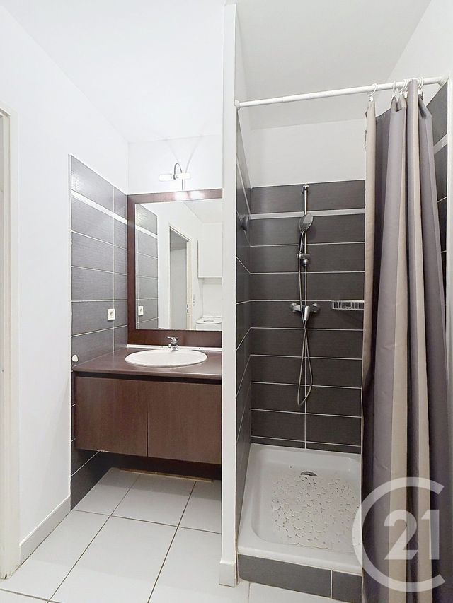 Appartement F3 à louer - 3 pièces - 56.28 m2 - CASTELNAU LE LEZ - 34 - LANGUEDOC-ROUSSILLON - Century 21 Vicarello