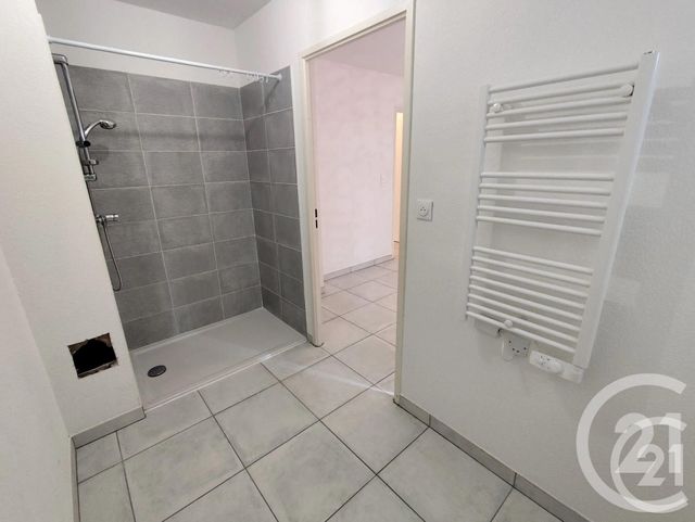 Appartement F2 à louer - 2 pièces - 41.5 m2 - NIMES - 30 - LANGUEDOC-ROUSSILLON - Century 21 Vicarello