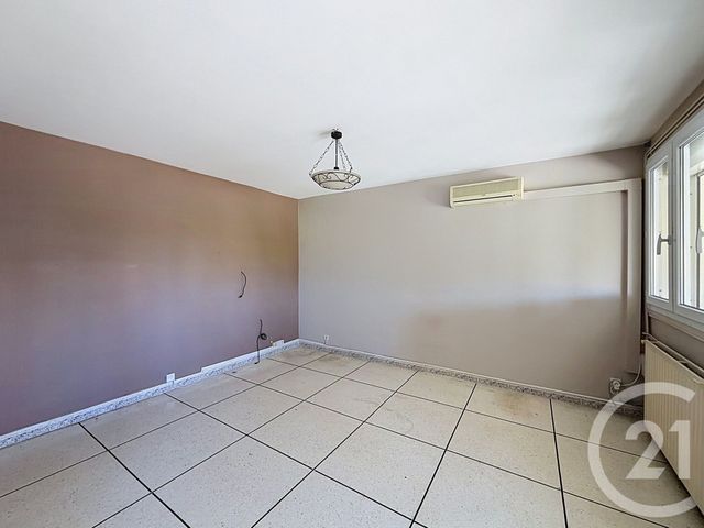 Appartement F3 à louer - 3 pièces - 76.96 m2 - CASTELNAU LE LEZ - 34 - LANGUEDOC-ROUSSILLON - Century 21 Vicarello