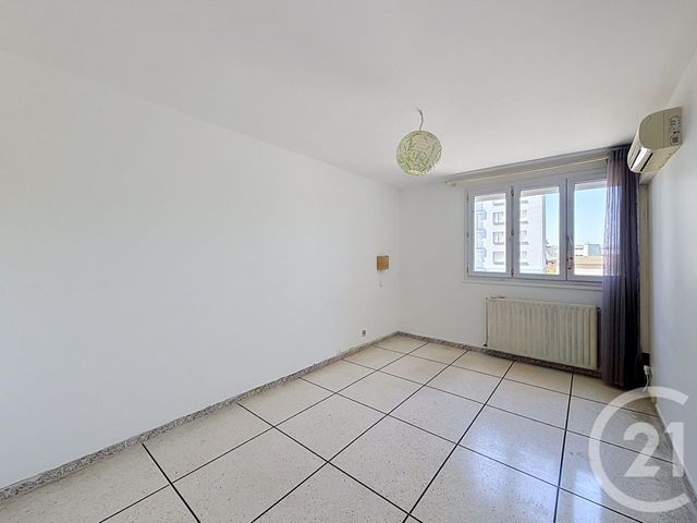 Appartement F3 à louer - 3 pièces - 76.96 m2 - CASTELNAU LE LEZ - 34 - LANGUEDOC-ROUSSILLON - Century 21 Vicarello