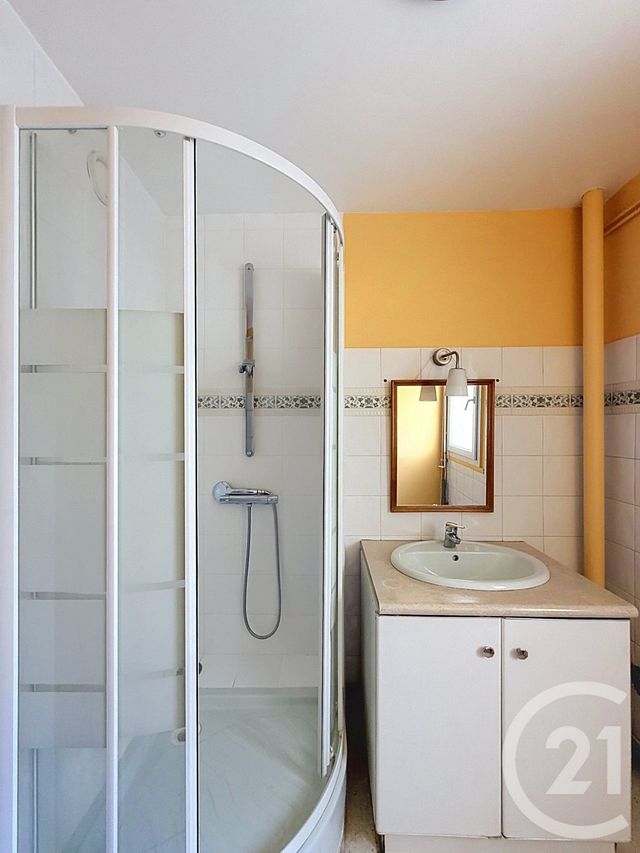 Appartement F3 à louer - 3 pièces - 76.96 m2 - CASTELNAU LE LEZ - 34 - LANGUEDOC-ROUSSILLON - Century 21 Vicarello