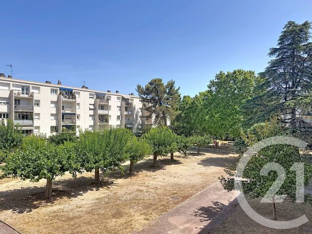 Appartement F3 à louer - 3 pièces - 76.96 m2 - CASTELNAU LE LEZ - 34 - LANGUEDOC-ROUSSILLON - Century 21 Vicarello
