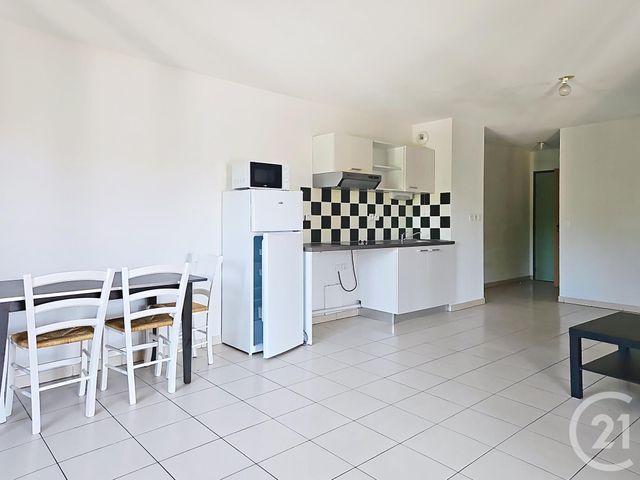Appartement F3 à louer - 3 pièces - 57.6 m2 - JUVIGNAC - 34 - LANGUEDOC-ROUSSILLON - Century 21 Vicarello