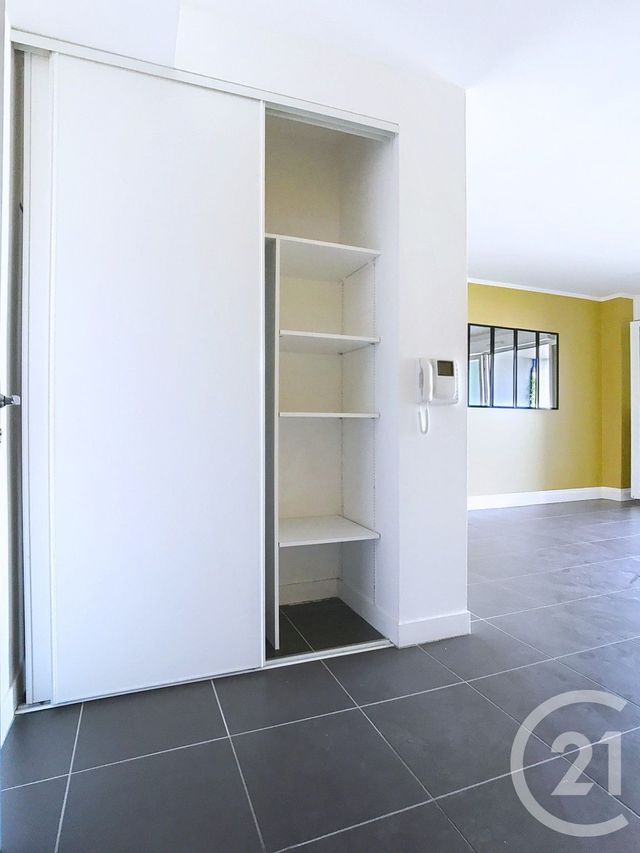 Appartement F3 à vendre - 3 pièces - 72.39 m2 - CASTELNAU LE LEZ - 34 - LANGUEDOC-ROUSSILLON - Century 21 Vicarello