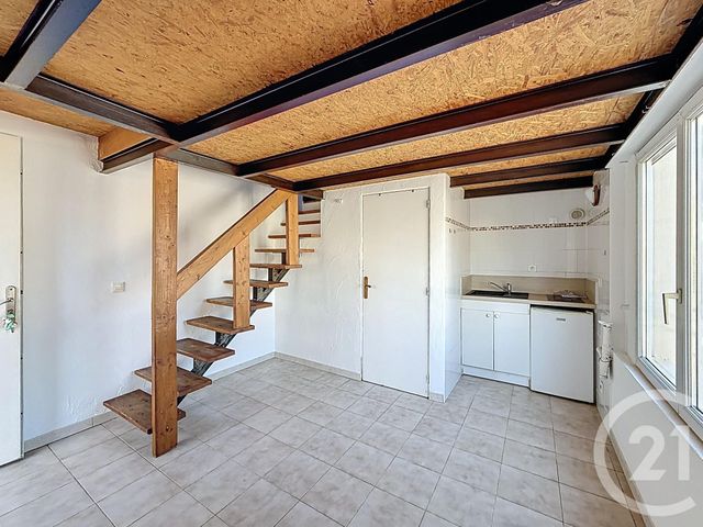 Appartement Duplex à louer - 2 pièces - 19.38 m2 - MONTPELLIER - 34 - LANGUEDOC-ROUSSILLON - Century 21 Vicarello
