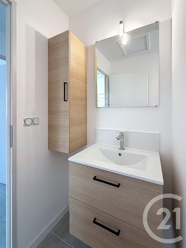 Appartement F4 à louer - 4 pièces - 87.0 m2 - MONTFERRIER SUR LEZ - 34 - LANGUEDOC-ROUSSILLON - Century 21 Vicarello